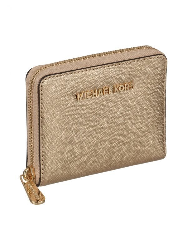 Michael Kors Jet Set Travel Medium Zip Nahkalompakko